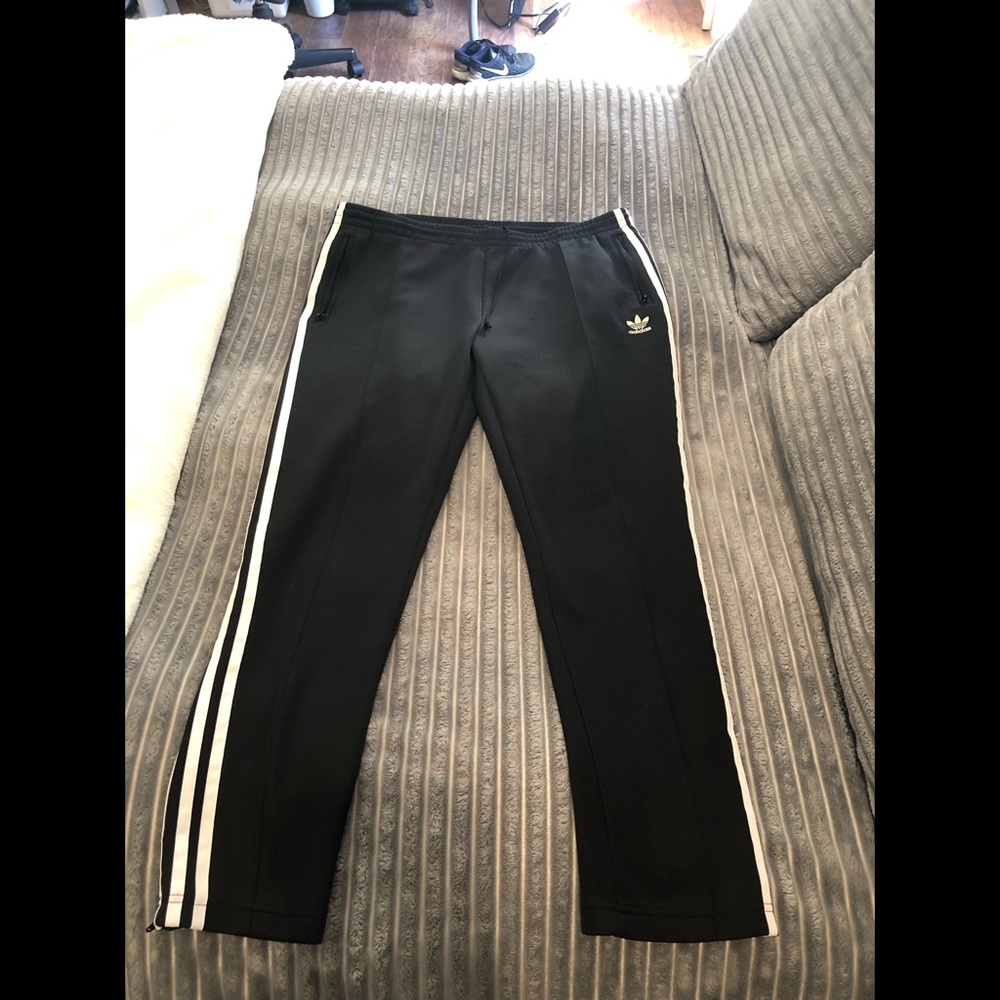 Women’s Adidas pants